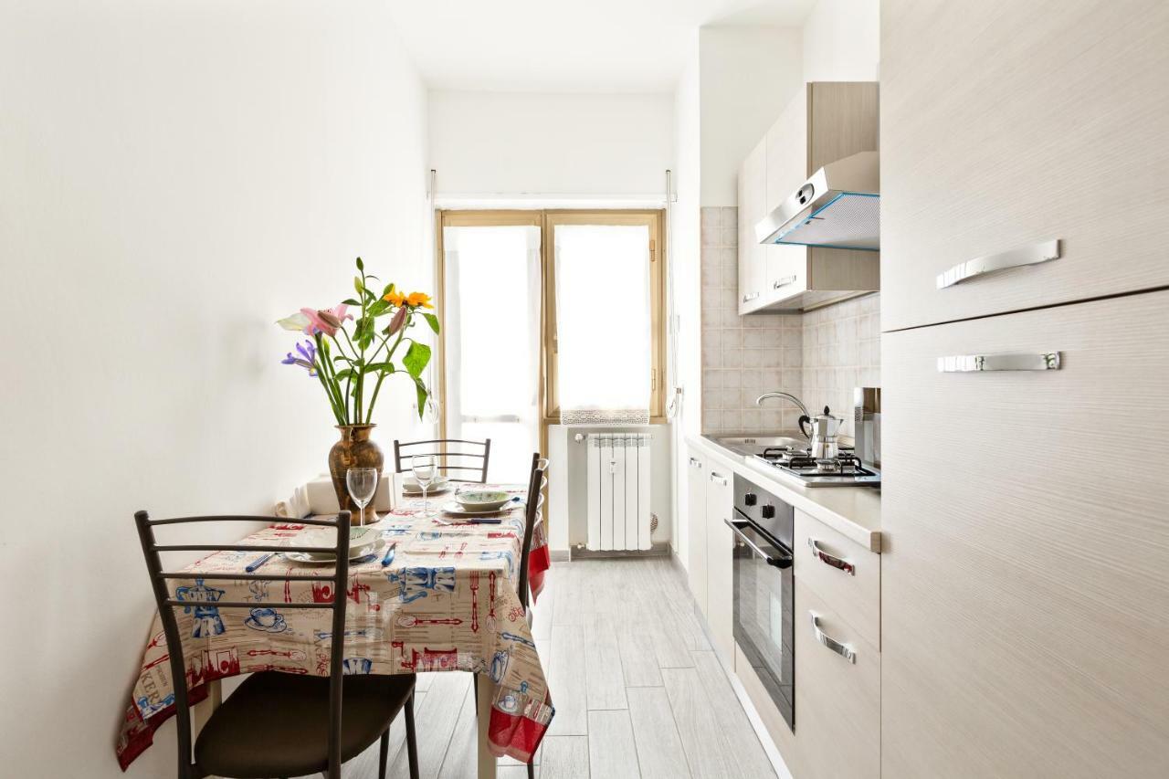 Renewed Balcony Flat With Green Garden Milano Exteriör bild